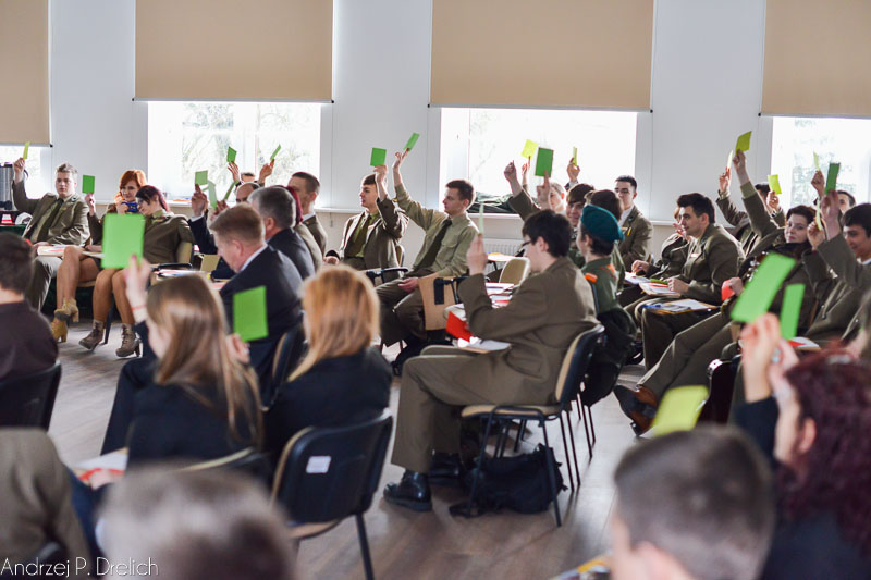 Młodzi aktywni - Co zrobić żeby młodzież brała udział w wyborach i życiu społecznym - debata TL Tuchola 26.03.2014-7