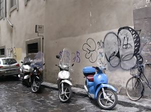 Ukradł motorower – wpadł jadąc bez kasku