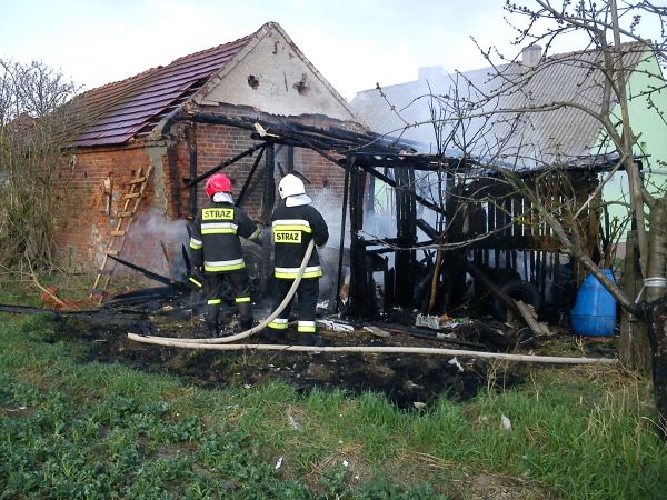 W pogorzelisku znaleziono ciało mężczyzny (ZDJĘCIA)