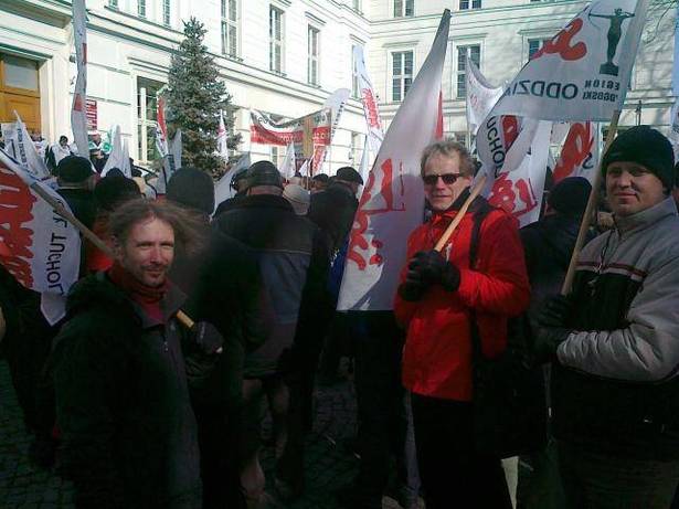 Tucholska Solidarność przed Urzędem Wojewódzkim w Bydgoszczy