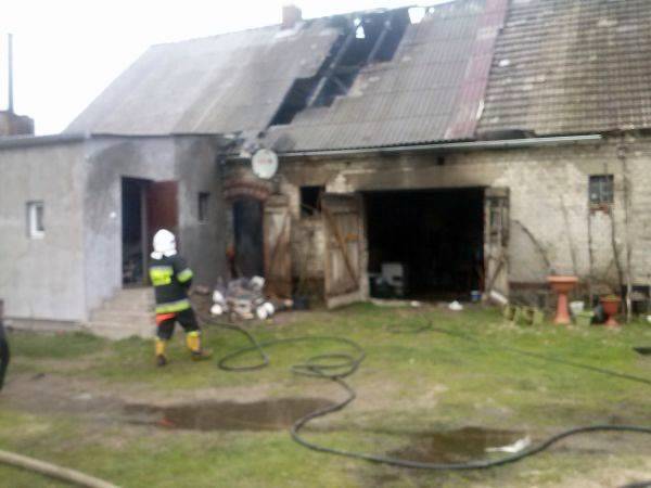 Pożar budynku w Wielkim Mędromierzu (ZDJĘCIA)