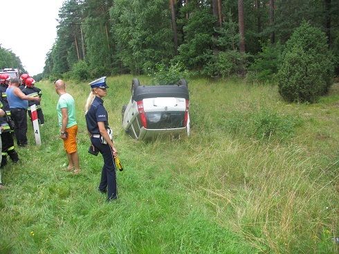 Wyprzedzanie skończył w rowie
