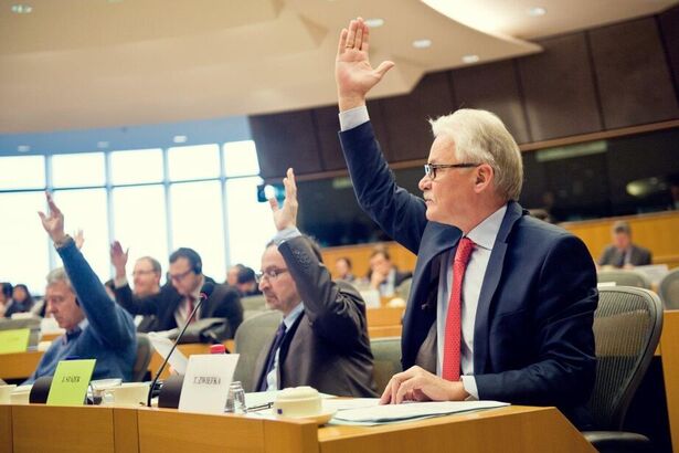 Tadeusz Zwiefka pokieruje PO w wyborach do europarlamentu (Aktualizacja)