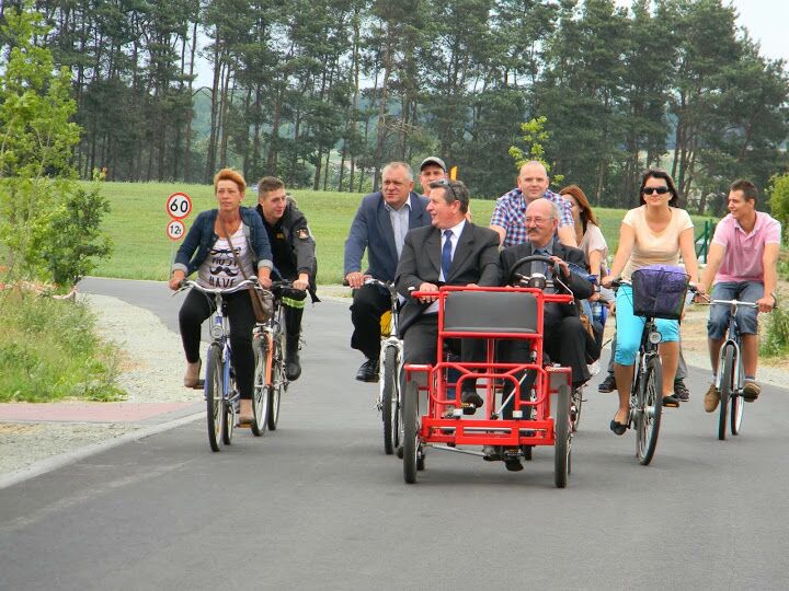 2,4 km nowej drogi Rosochatka – Lińsk