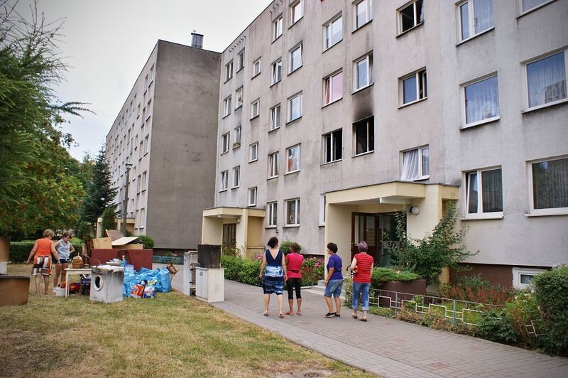 Palił sie pokój, w którym przebywało 3-letnie dziecko (ZDJĘCIA)