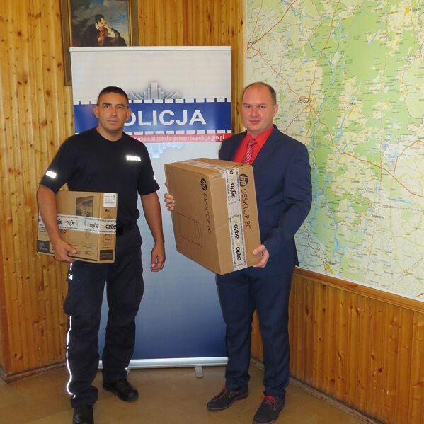 Nowy komputer dla tucholskich policjantów