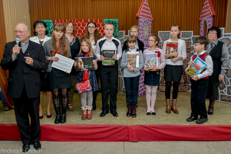 Patriotycznie w Szkole Podstawowej w Tucholi (ZDJĘCIA)