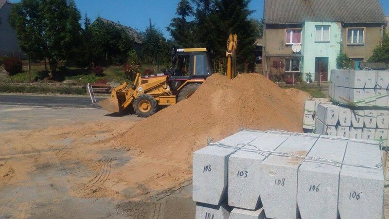 Skład materiałów budowlanych przed OSP (ZDJĘCIA)