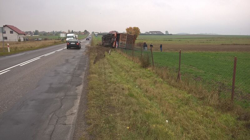 TIR zgubił naczepę
