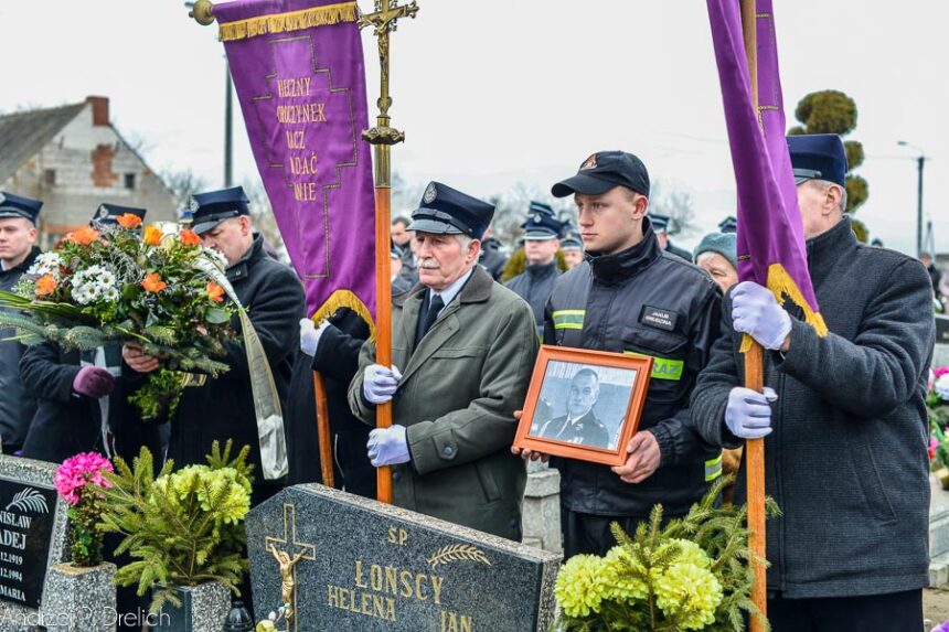 Pogrzeb Henryka Łożycy (ZDJĘCIA)