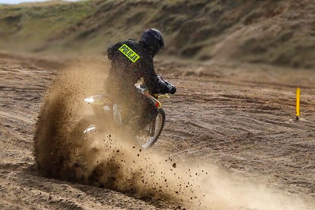 Po raz kolejny bydgoska „drogówka” szkoliła się na torze motocrossowym (ZDJĘCIA, WIDEO)