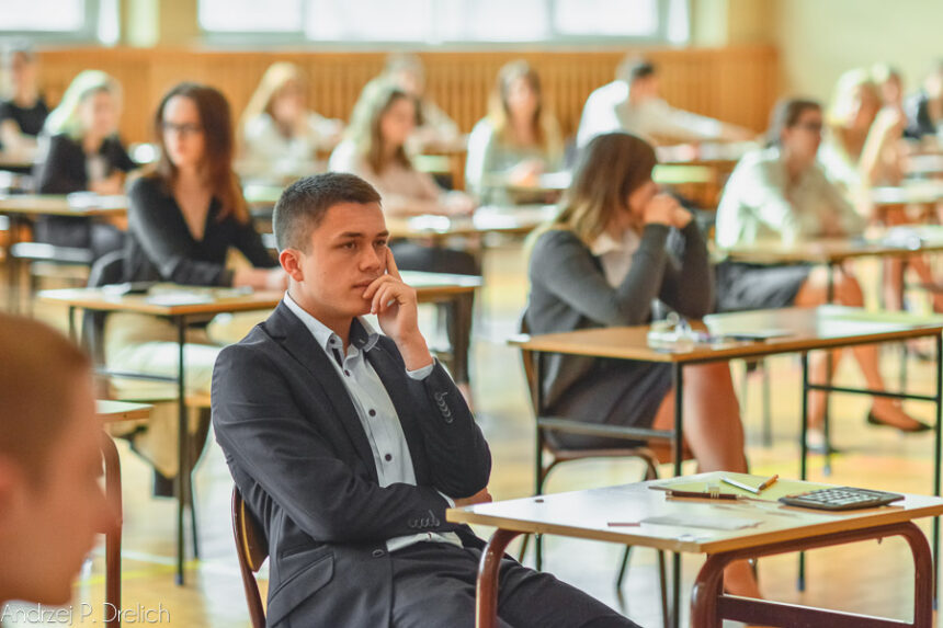 Matura z matematyki – LO Tuchola (ZDJĘCIA)