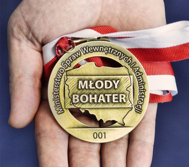 Akcja „Młody Bohater” MSWiA nagradza bohaterskie zachowania dzieci