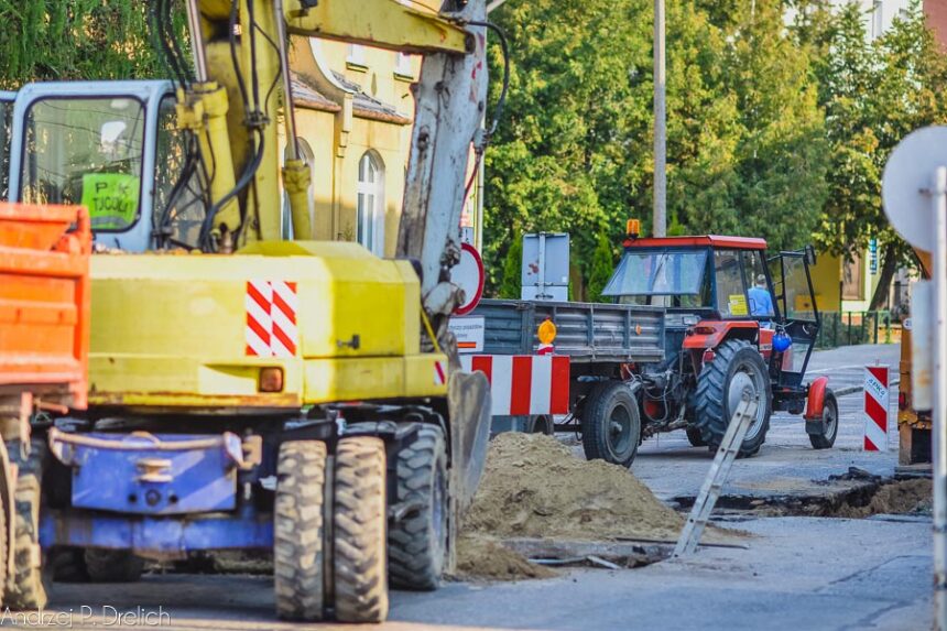 Poślizg z remontem Dworcowej – na oficjalnej stronie cisza (ZDJĘCIA)