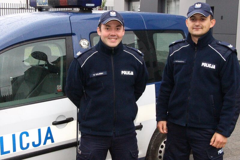 Dociekliwość policjantów uratowała kobietę