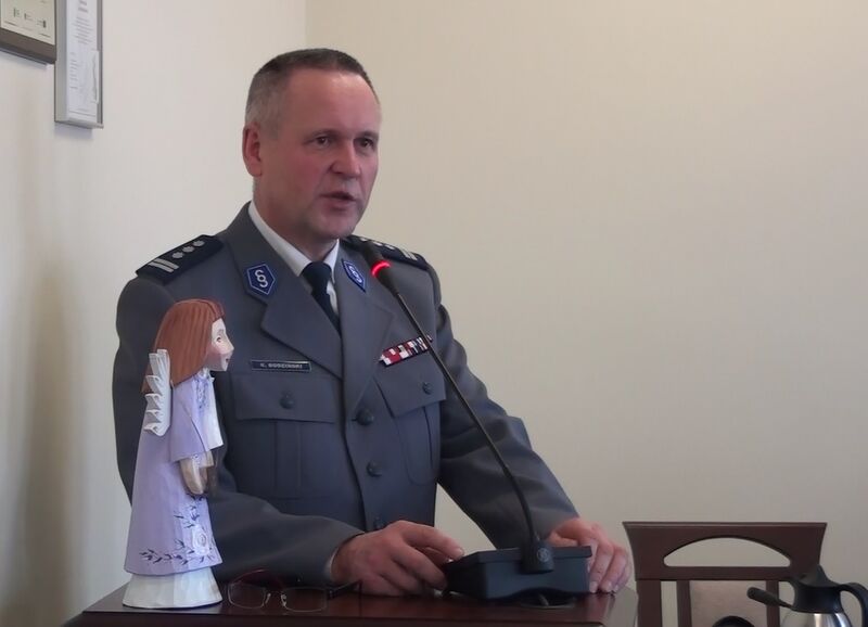 Podziękowania i gratulacje dla komendantów policji