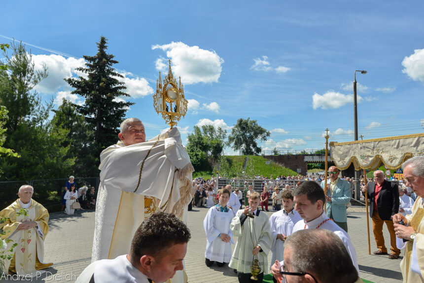 Boże Ciało w Tucholi (ZDJĘCIA)