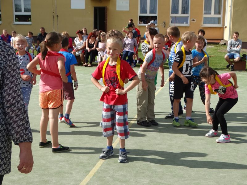 Dorośli – dzieciom – wspomnienie Dnia Dziecka w Kiełpinie (ZDJĘCIA)