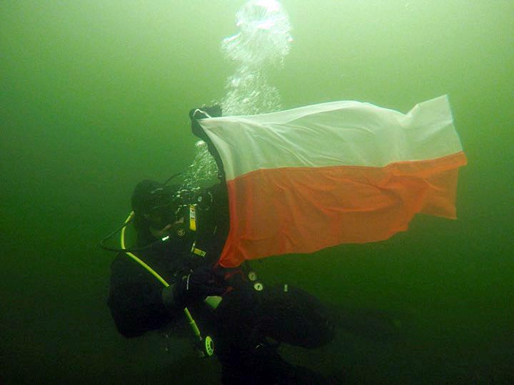 Nurkowanie dla Niepodległej w Cekcynie