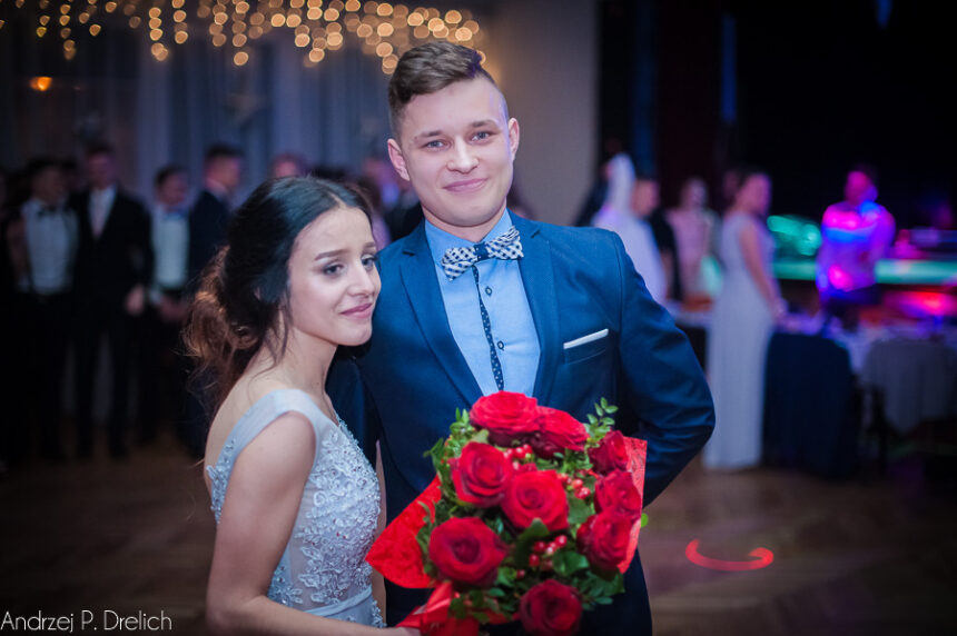 Studniówka z zaręczynami (ZDJĘCIA)