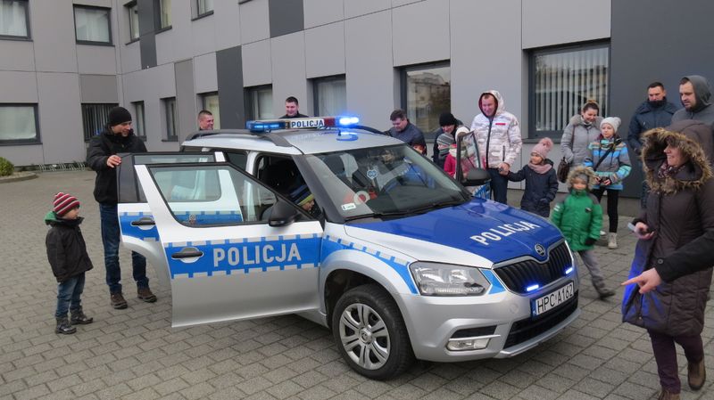 Ferie zimowe z policjantami