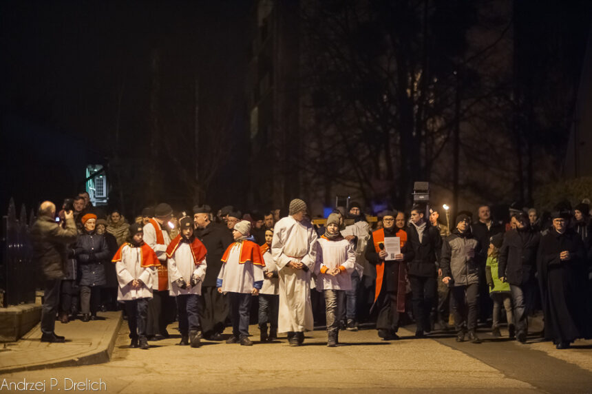 Droga Krzyżowa w Tucholi (ZDJĘCIA)