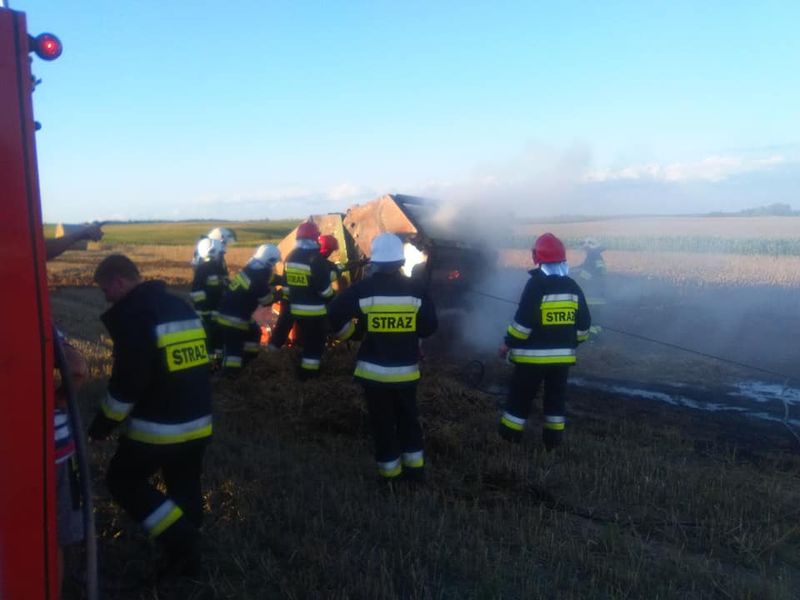 Pożar rżyska w Gostycynie (ZDJĘCIA)