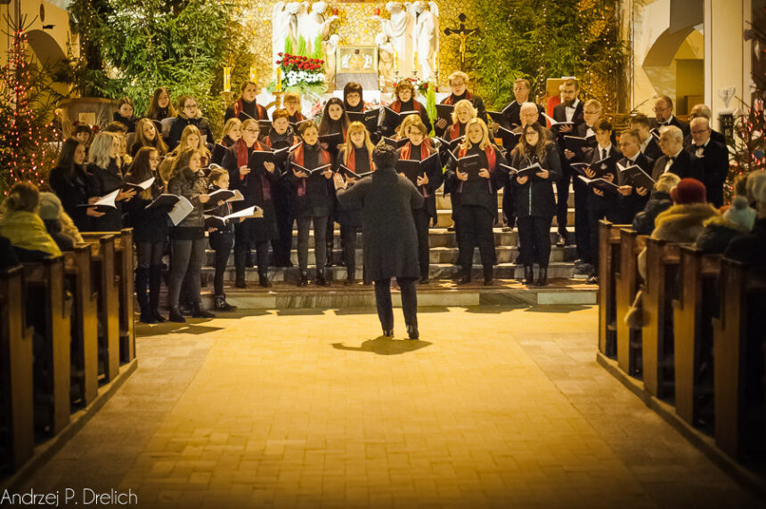 „Kolędujmy z aniołami” – koncert chóru Camerata