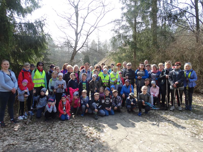 Rajd Nordic Walking „W poszukiwaniu wiosny” w Legbądzie (ZDJĘCIA)