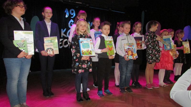 XIX Gminny Konkurs Recytatorski pn. „W świecie poezji dziecięcej” – relacja (ZDJĘCIA)