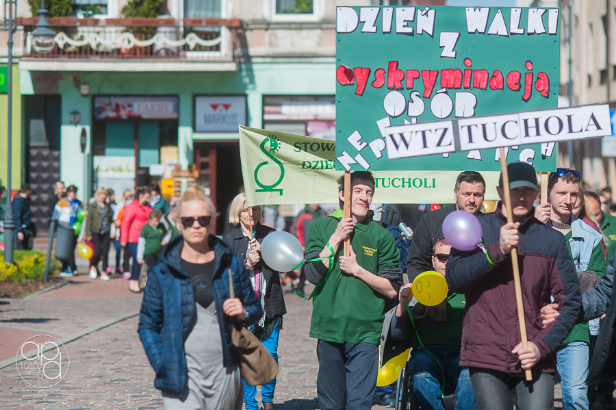 Korowód w solidarności z niepełnosprawnymi (ZDJĘCIA)