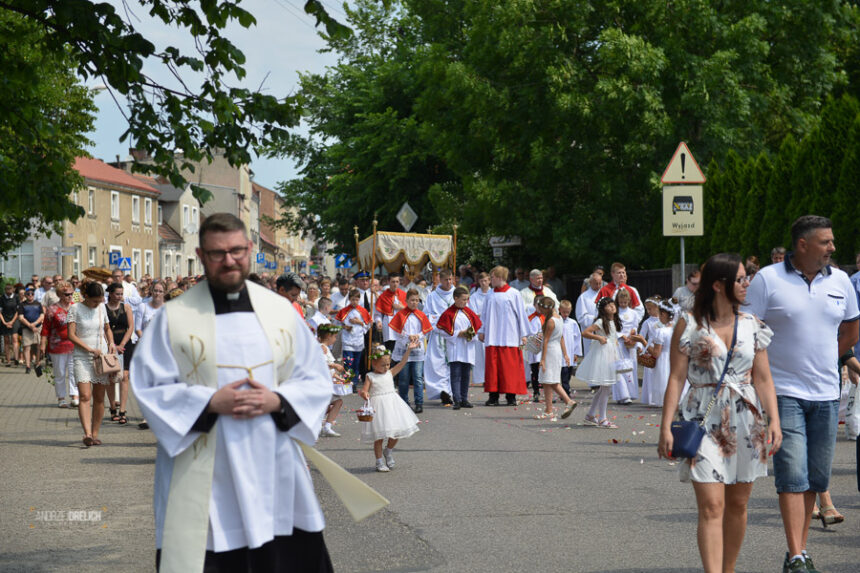 Procesja Bożego Ciała w Tucholi (ZDJĘCIA)