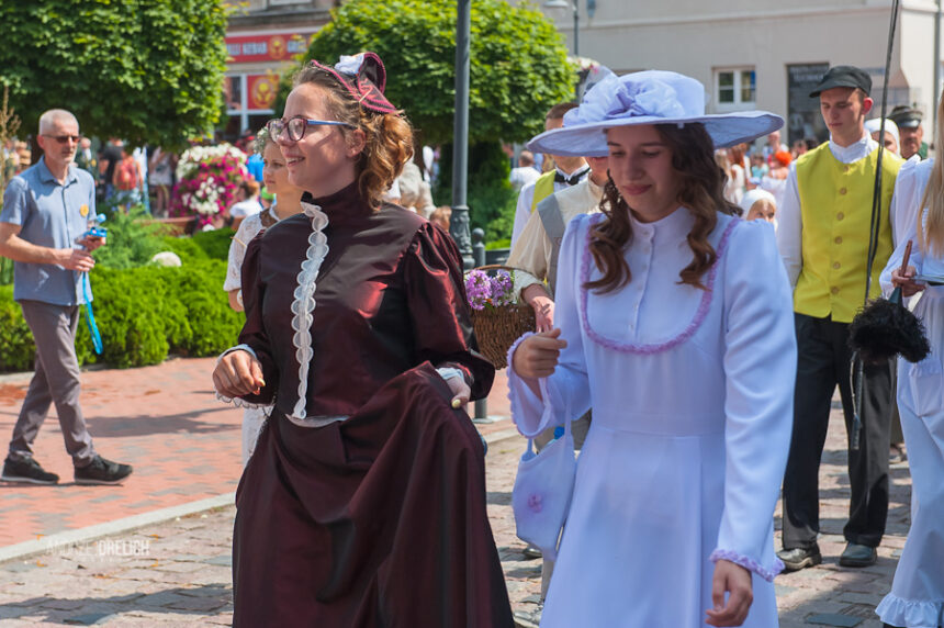 Historyczny Pochód Borowiaków (ZDJĘCIA)