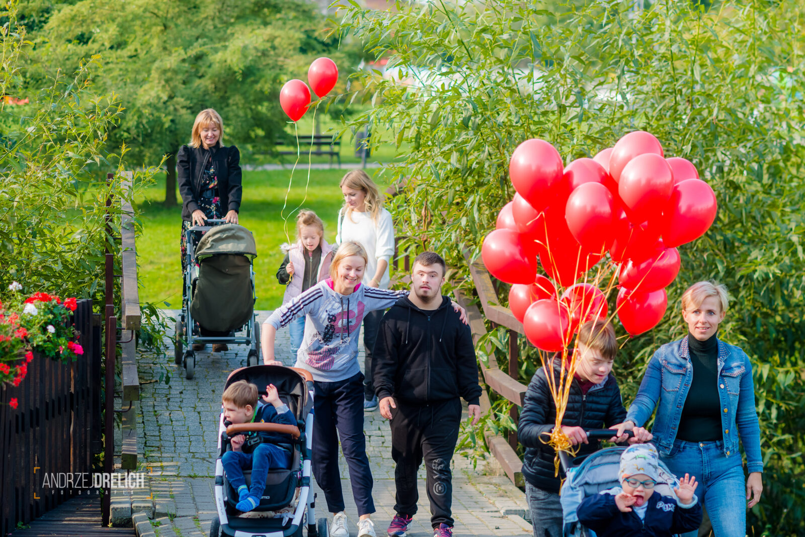 Zrobiło się poważnie – pojawiły się CZERWONE BALONY! (ZDJĘCIA)