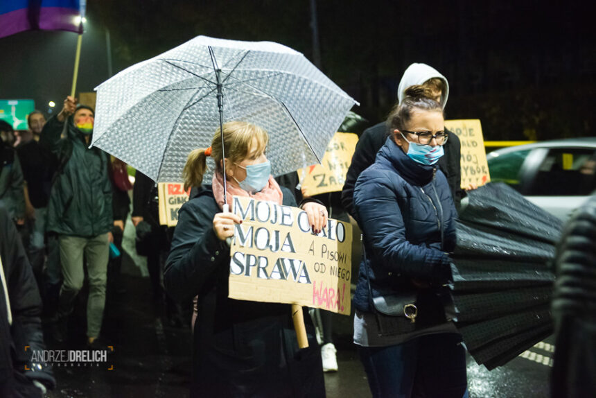 Czarny Marsz w Tucholi (ZDJĘCIA)