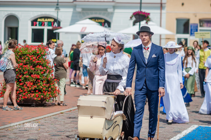 Jubileuszowy Historyczny Pochód Borowiaków