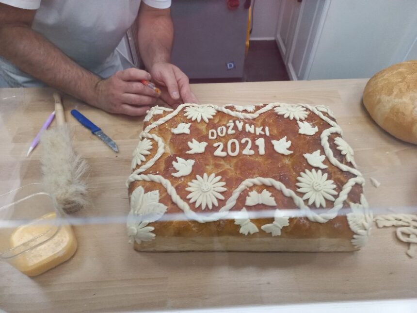 Tak powstaje chleb dożynkowy