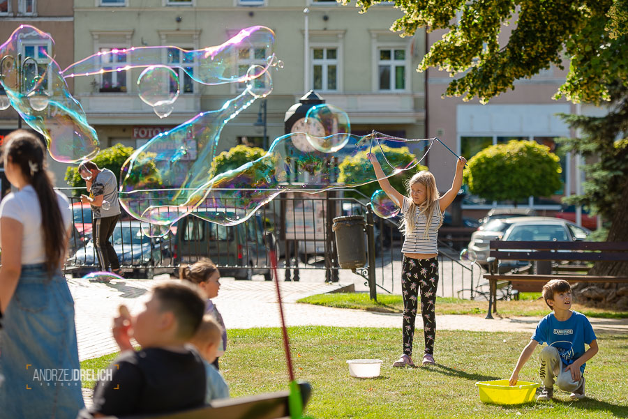 Pantomima na rynku w Tucholi (ZDJĘCIA)
