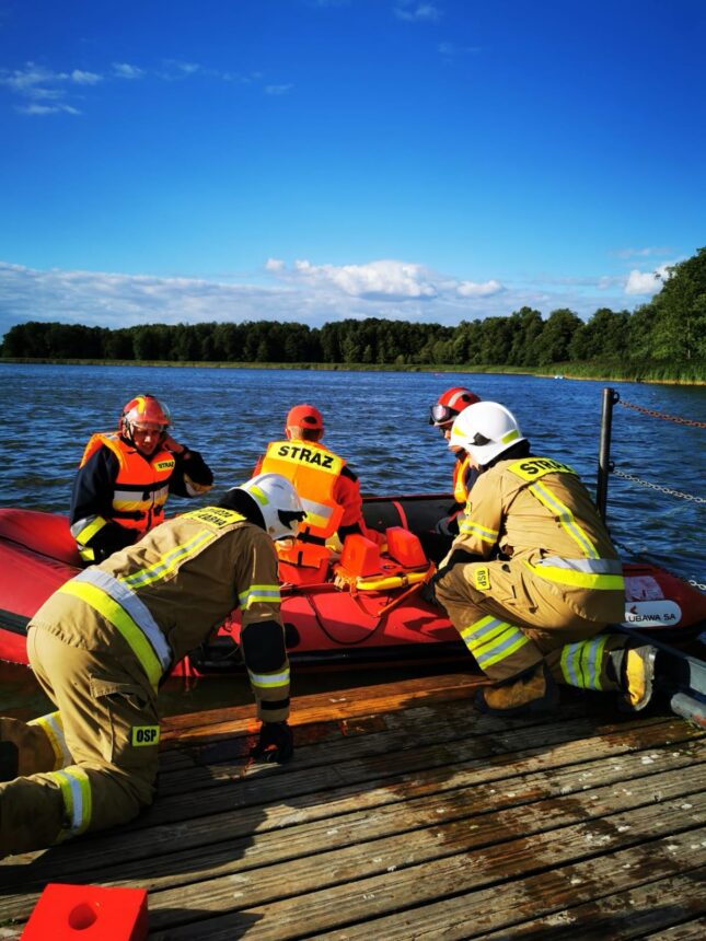 Ćwiczenia ratownicze na wodzie w Kęsowie (ZDJĘCIA)