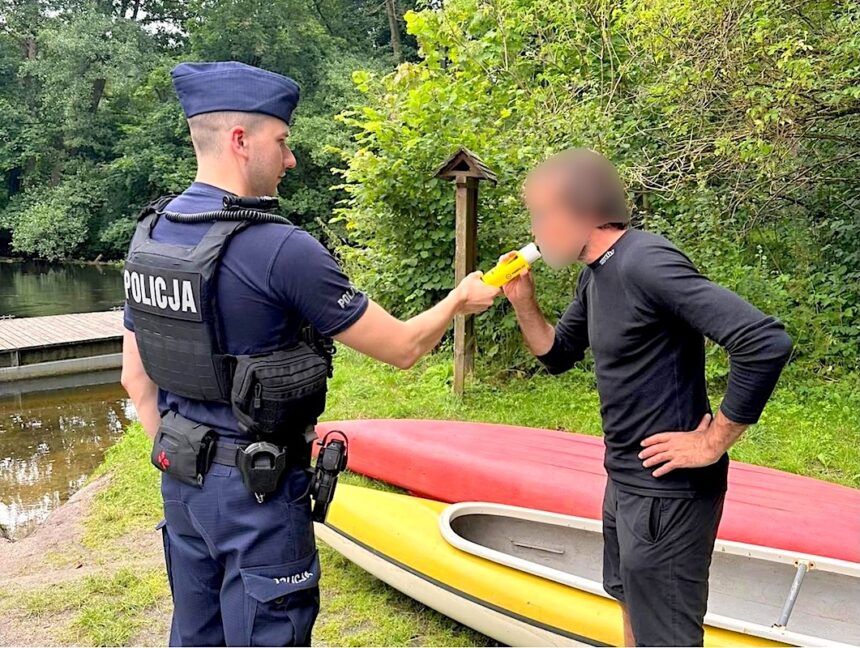 Policjanci kontrolowali trzeźwość kajakarzy