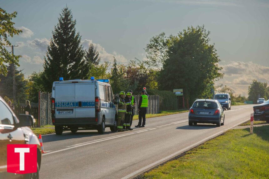 Motocykl wjechał w auto – wypadek koło Bladowa (ZDJĘCIA)