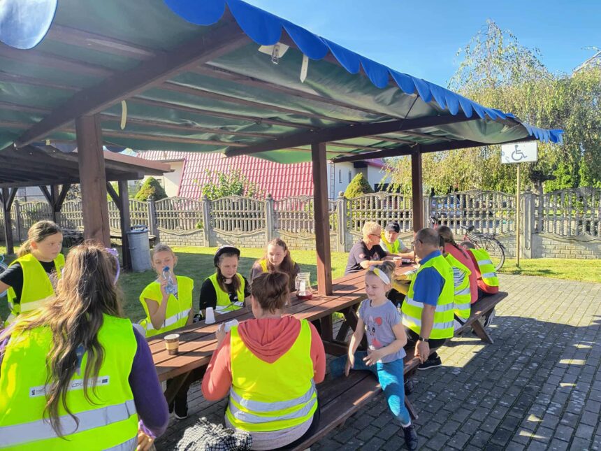 Rodzinny rajd rowerowy w Legbądzie (ZDJĘCIA)