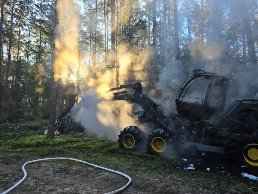 Pożar w Nadleśnictwie Tuchola. Spłonął harwester