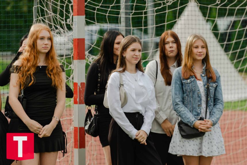 Rok szkolny rozpoczęli z burmistrzem (ZDJĘCIA)