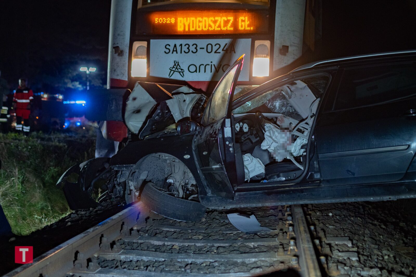 Wypadek na przejeździe kolejowym (ZDJĘCIA) AKTUALIZACJA