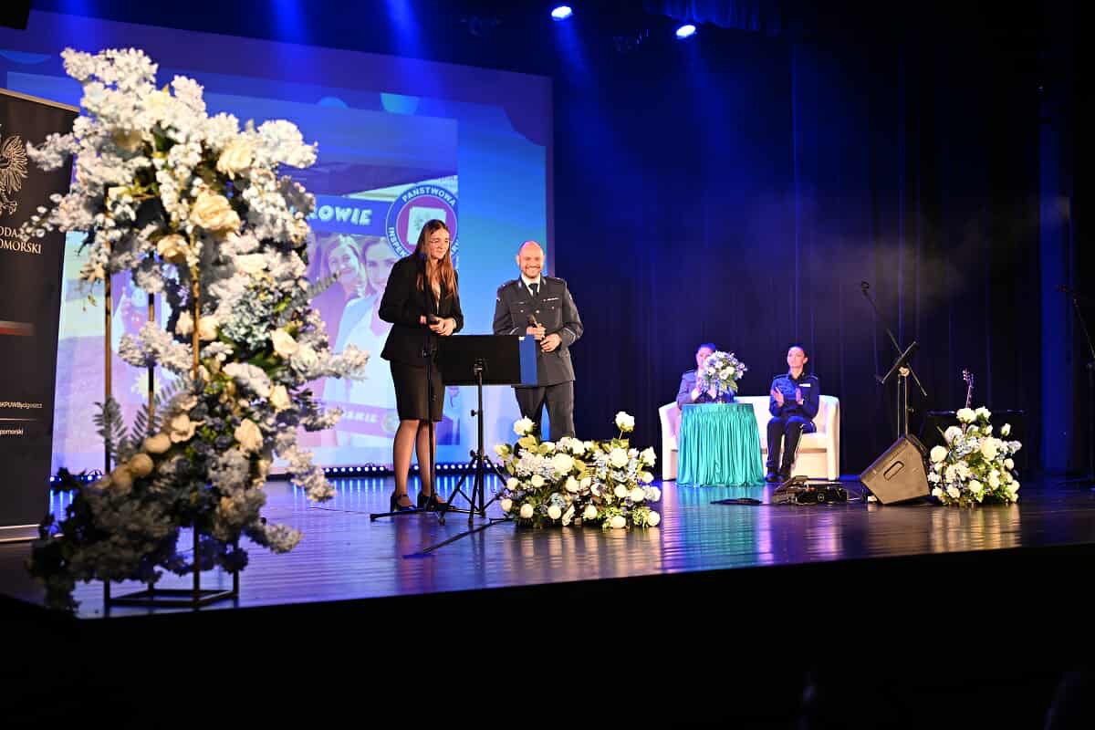 Koncert na stulecie kobiet w policji z tucholskim akcentem