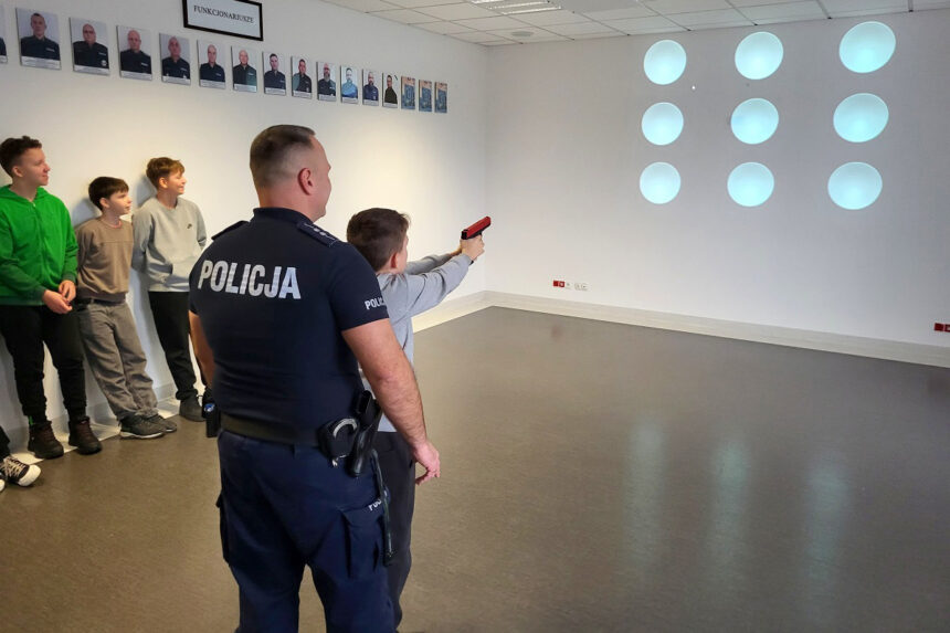 „Drzwi otwarte” w tucholskiej komendzie