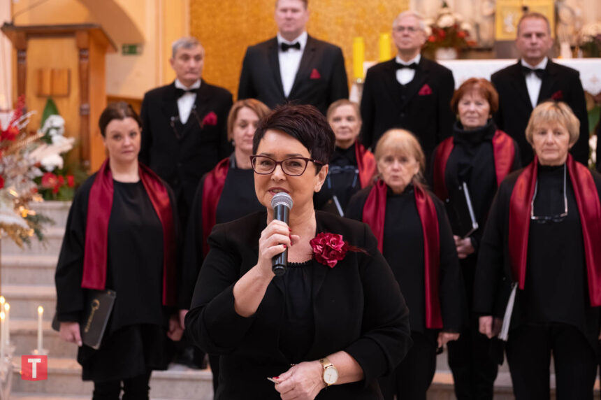 Koncert Chóru Camerata w Tucholi. Wydarzenie w duchu pamięci i tradycji