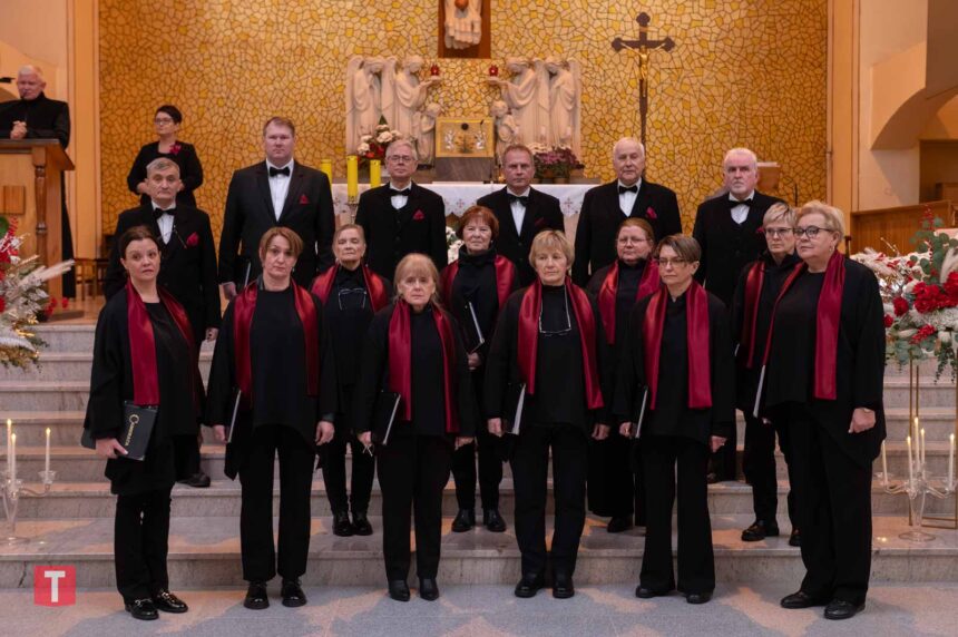 Koncert Chóru Camerata w Tucholi. Wydarzenie w duchu pamięci i tradycji