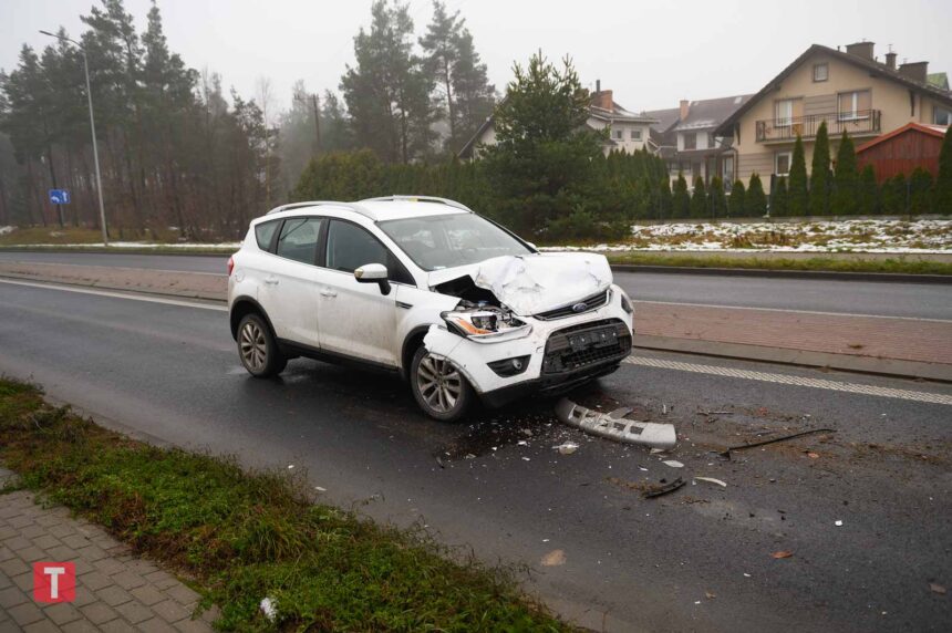 Jedna osoba trafiła do szpitala po zderzeniu trzech pojazdów w Tucholi